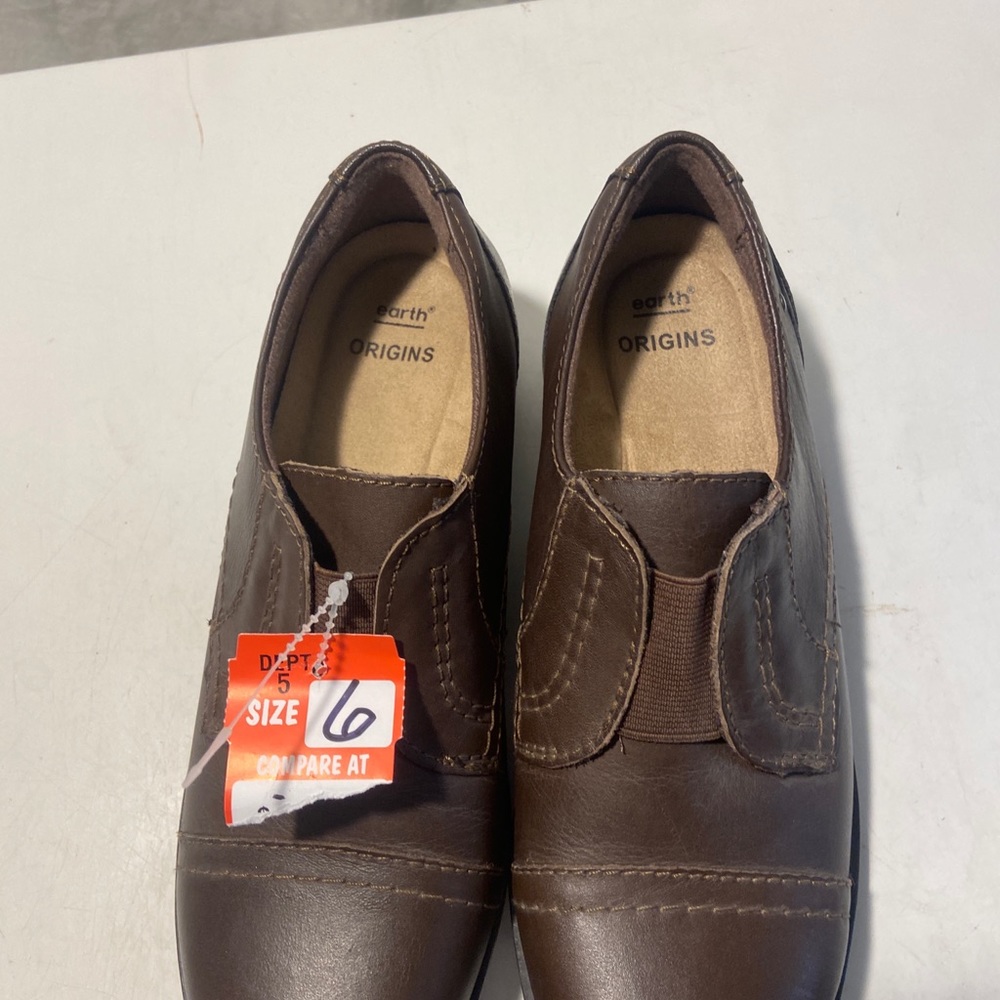 Earth brown leather leather Oxford loafers slip on style 1/2” block heel size 6 - Picture 7 of 7